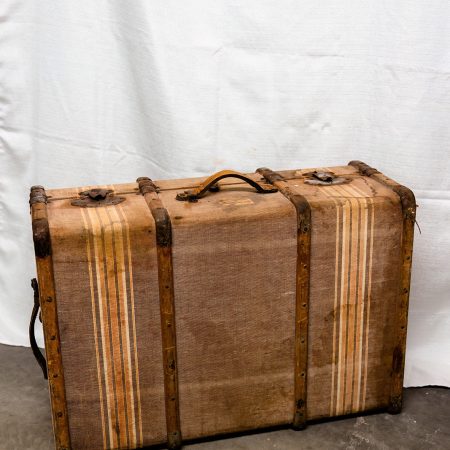 valise vintage à louer pour vos mariages et cérémonies laïques